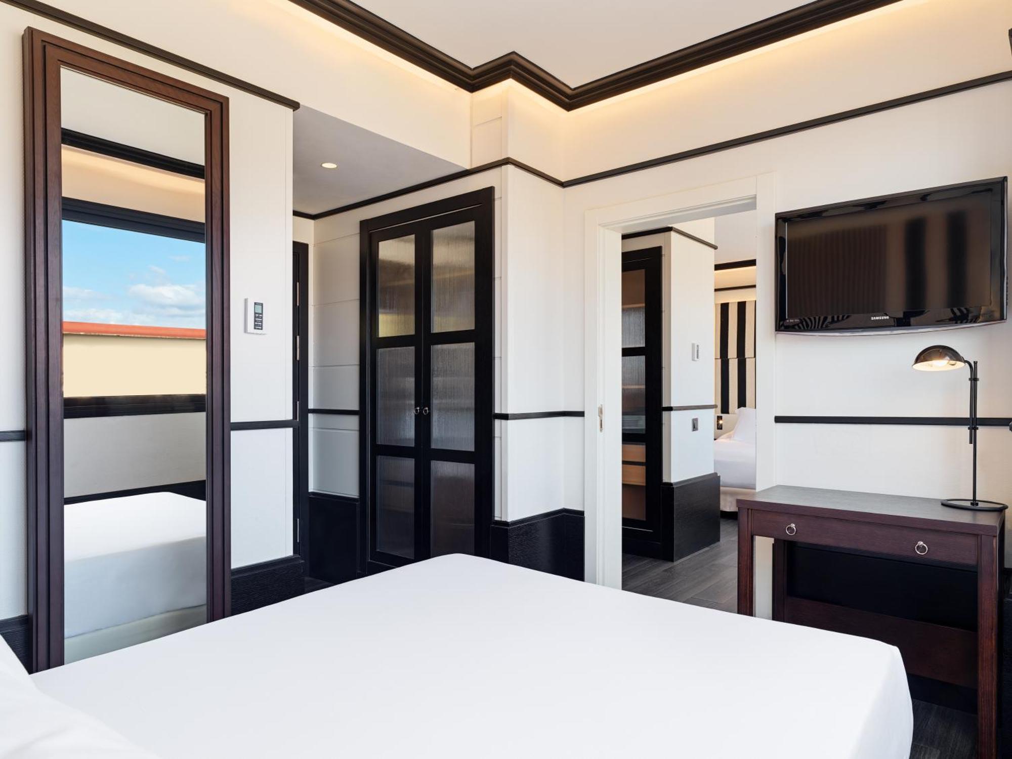 H10 Marina Barcelona Hotel Bagian luar foto